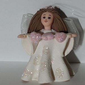So sweet Tenderness Kneeded Angel Figurine